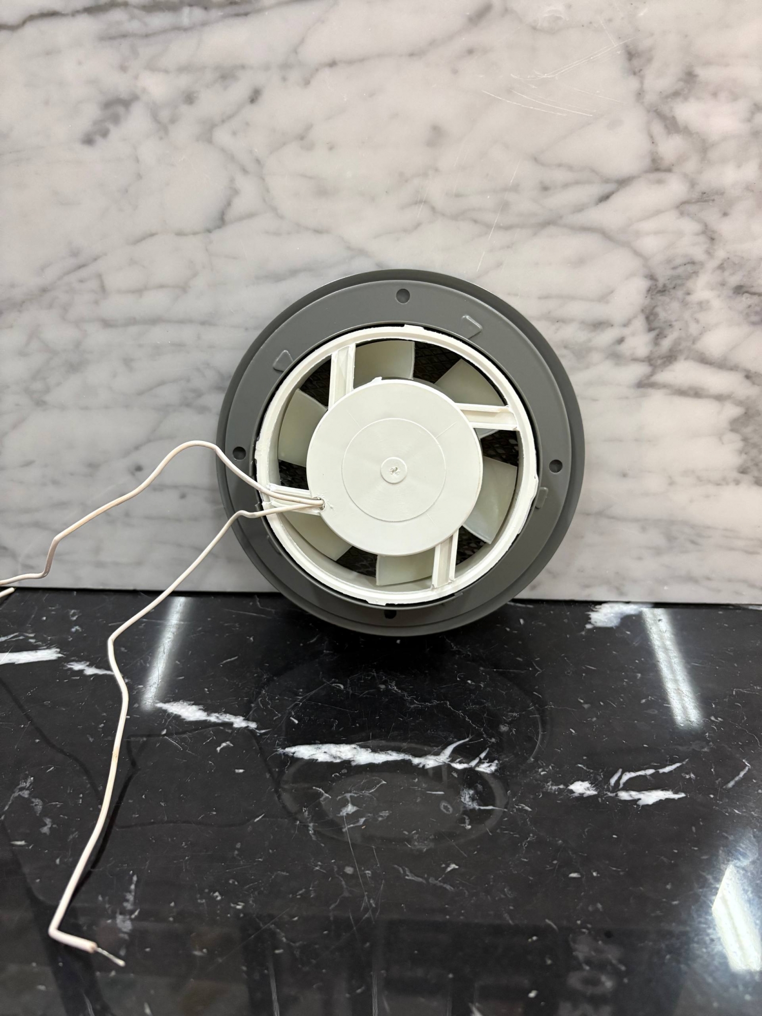 Диффузор на магнитах с вентилятором ТД100 серый орнамент фигурный крупный 100 мм